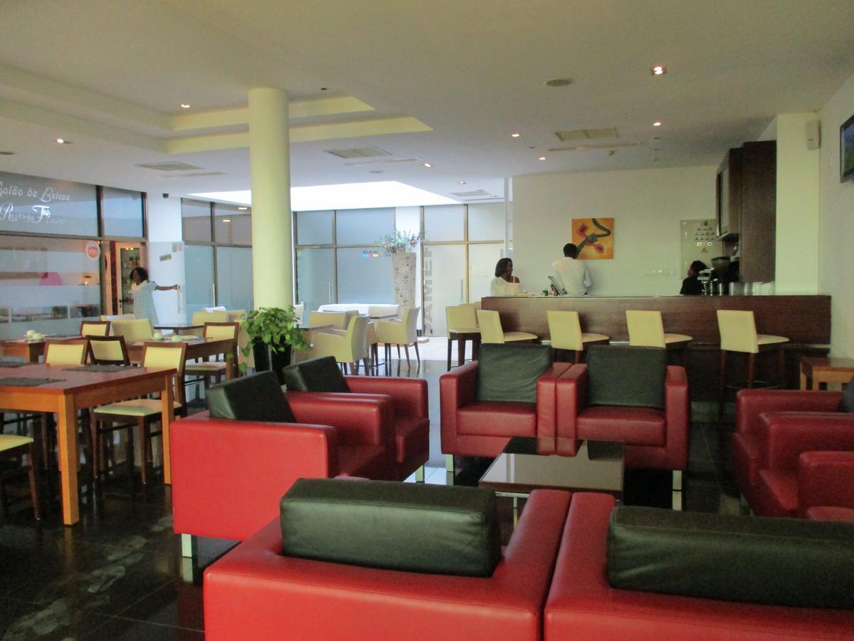 Hotel Restinga Lobito Esterno foto